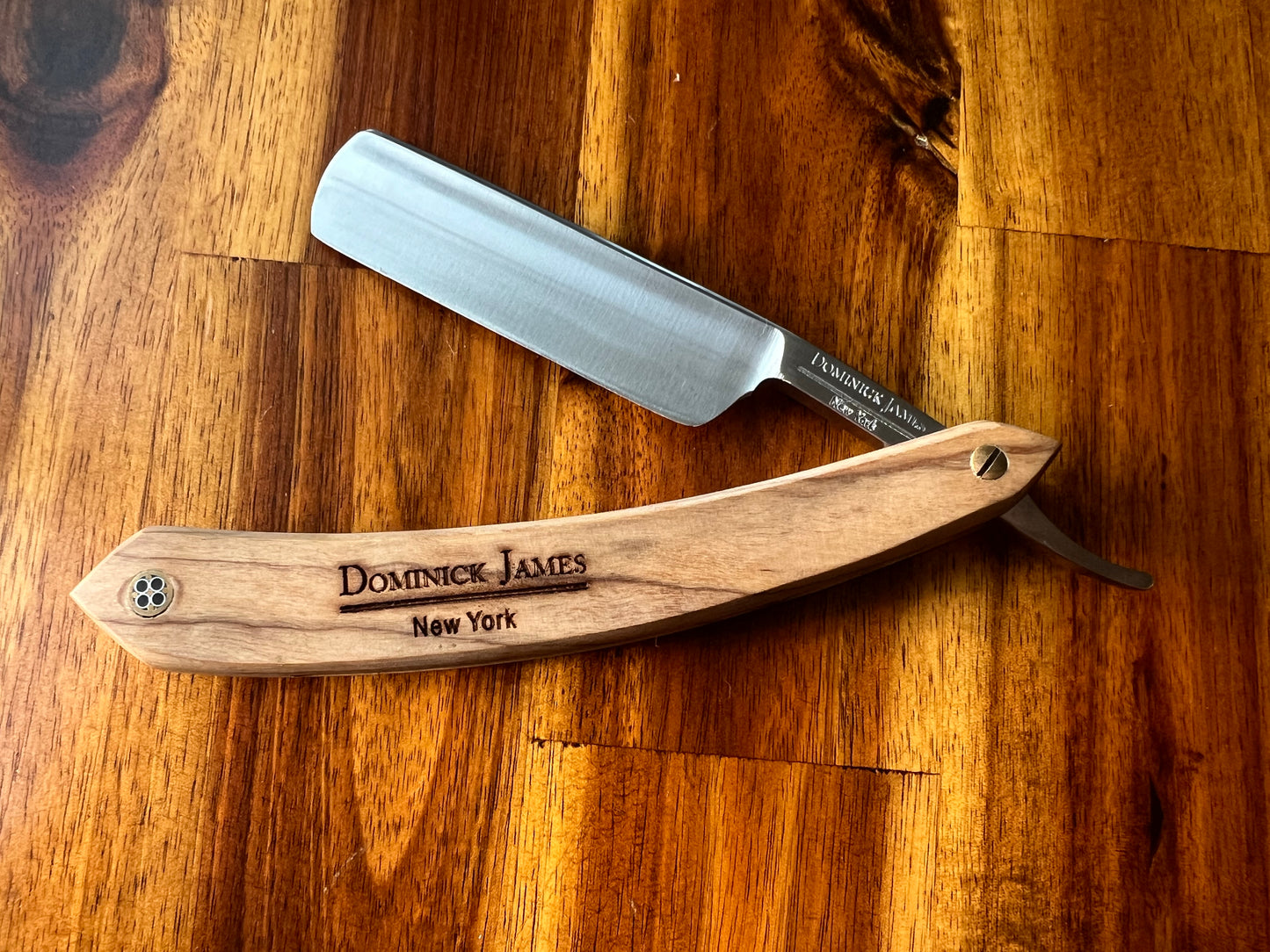 INFINITY SERIES - CARBON STEEL STRAIGHT EDGE RAZOR